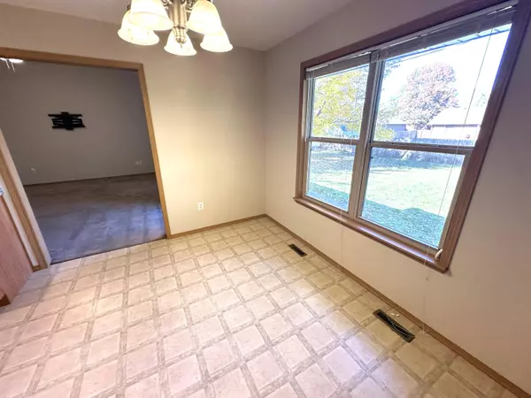 113 E Kimberly ST, Republic, MO 65738