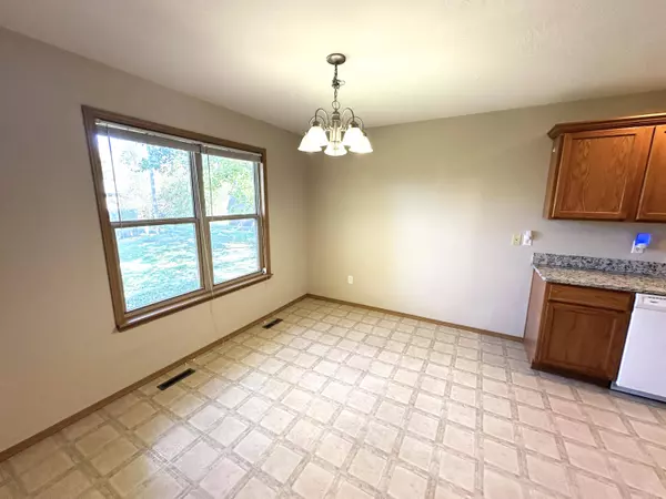 113 E Kimberly ST, Republic, MO 65738