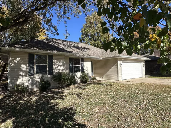 113 E Kimberly ST, Republic, MO 65738