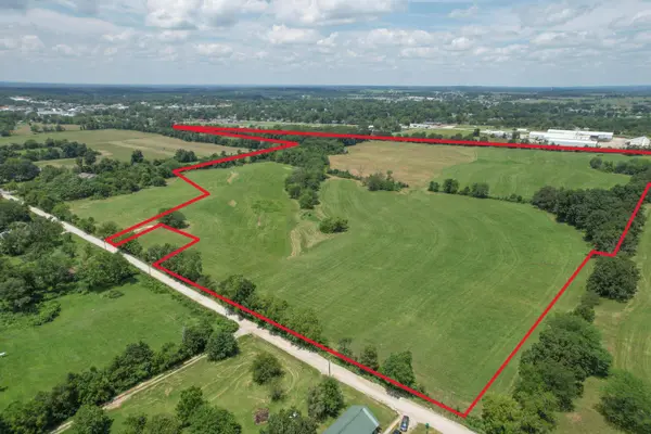 000 Sunshine ST, Mountain Grove, MO 65711