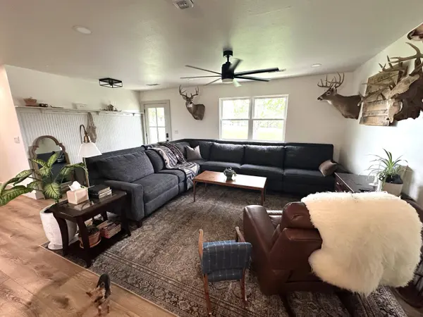 1467 Morris RD, Mountain Grove, MO 65711