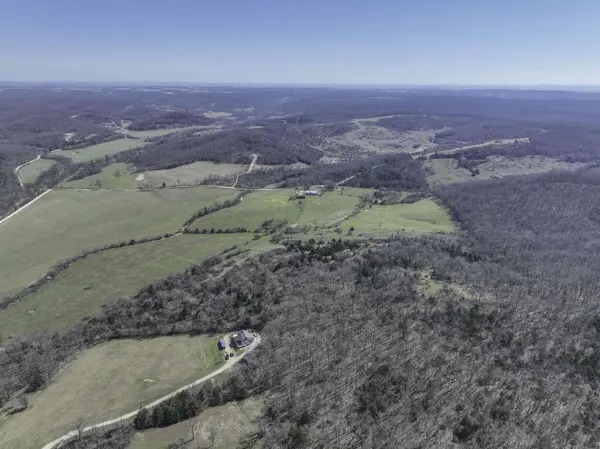 23605 County Road U-112, Macomb, MO 65702