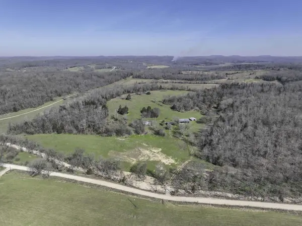 23605 County Road U-112, Macomb, MO 65702