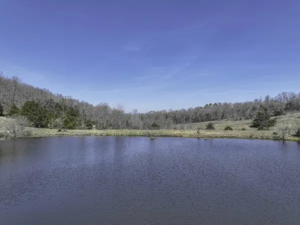 23605 County Road U-112, Macomb, MO 65702