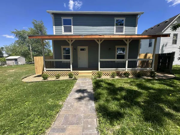 230 S Elm ST, Mountain Grove, MO 65711