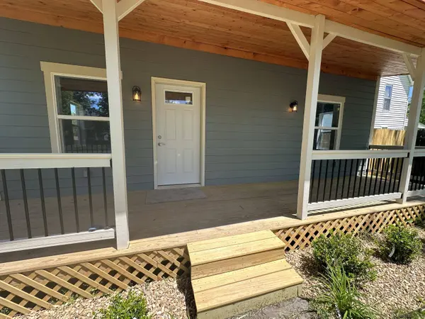 230 S Elm ST, Mountain Grove, MO 65711