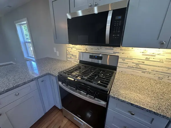 230 S Elm ST, Mountain Grove, MO 65711