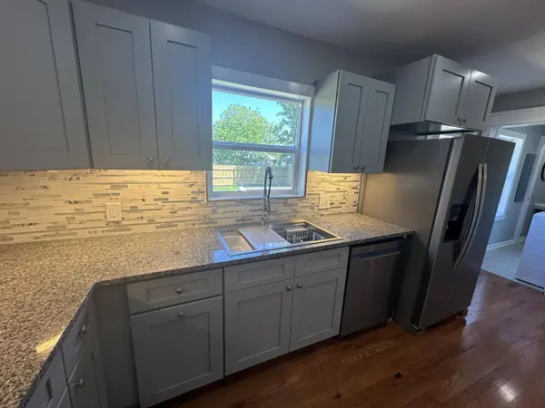 230 S Elm ST, Mountain Grove, MO 65711