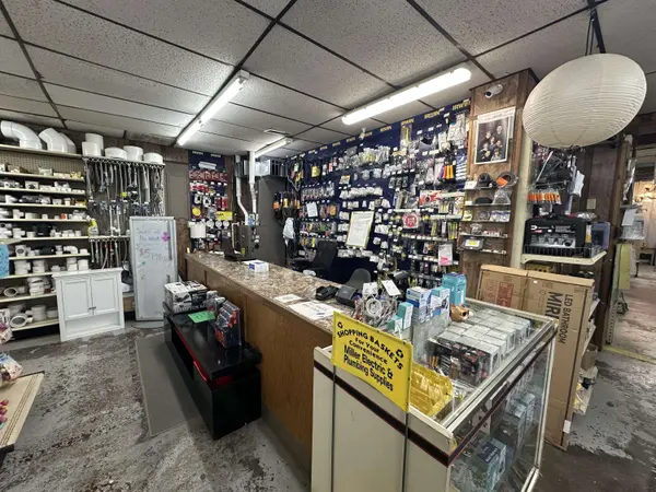 613 W 3rd ST, Mountain Grove, MO 65711