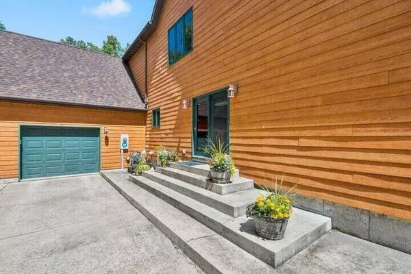 2789 Highway Jj, Squires, MO 65755