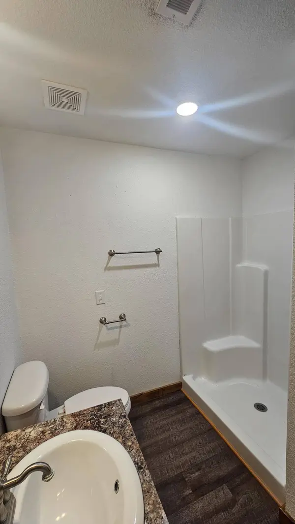 625/627 W Hawthorne ST, Houston, MO 65483