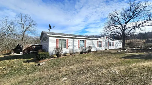 7740 Murr RD, Graff, MO 65660