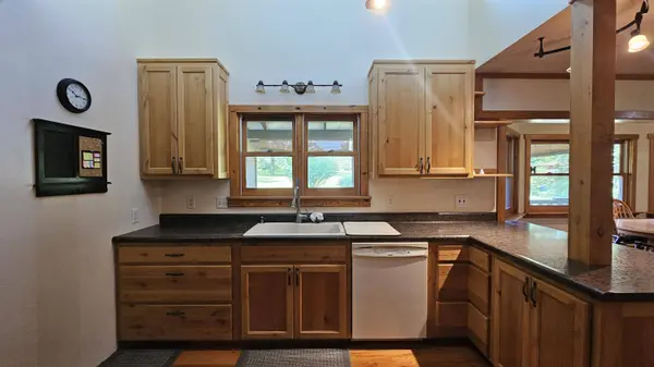 39913 Private Drive 1823, Mountain Grove, MO 65711
