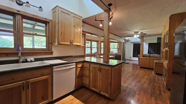 39913 Private Drive 1823, Mountain Grove, MO 65711