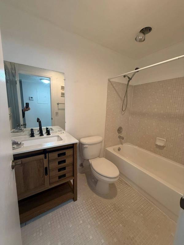 9743 W Mcnab RD 209, Tamarac, FL 33321