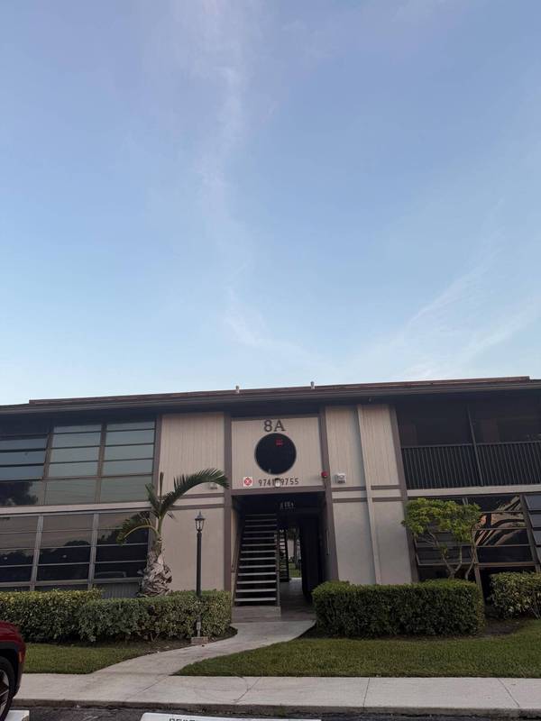 9743 W Mcnab RD 209, Tamarac, FL 33321