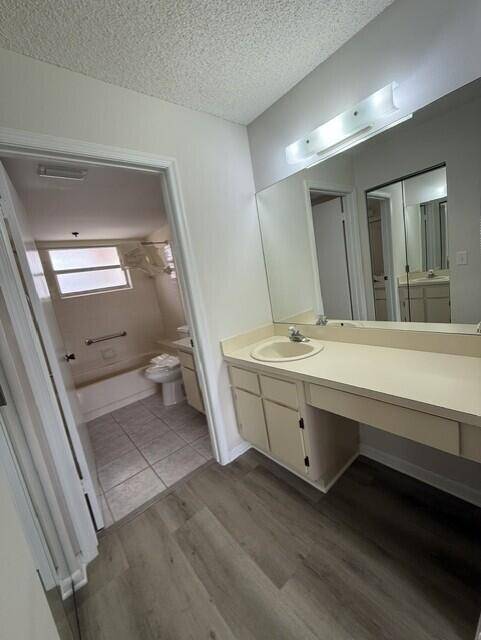3031 HOLIDAY SPRINGS BLVD #202-7, Margate, FL 33063