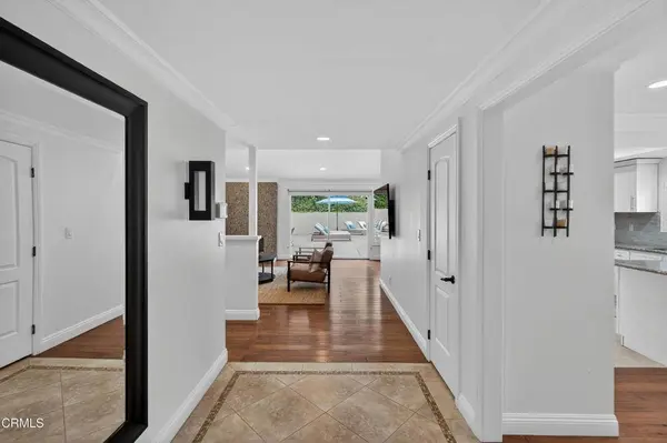 9327 La Shell DR, Tujunga, CA 91042