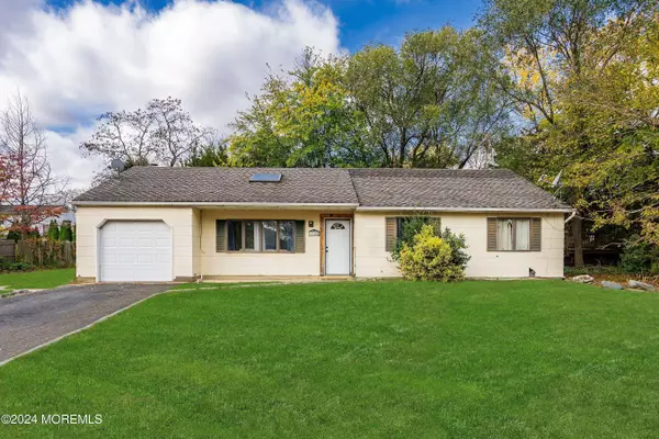 1186 Manor Drive, Lakewood, NJ 08701