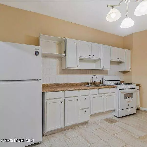 1262 Thurman Street, Camden, NJ 08104