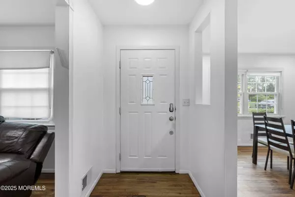 31 Amherst Street, Lakewood, NJ 08701