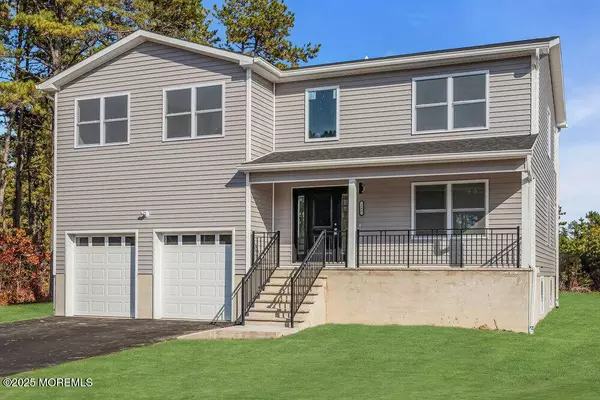 169 Grand Central Parkway, Bayville, NJ 08721