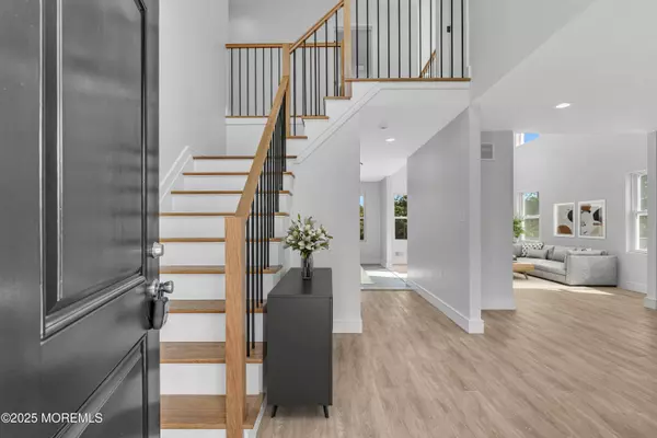 169 Grand Central Parkway, Bayville, NJ 08721