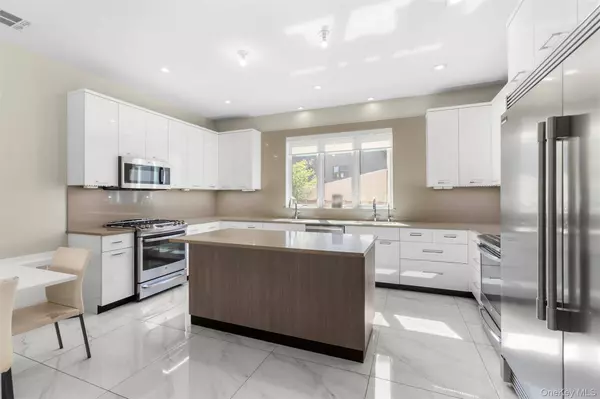 64 N Cole AVE #111, Spring Valley, NY 10977