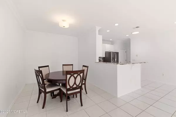 45 Deer Chase Lane, Lakewood, NJ 08701