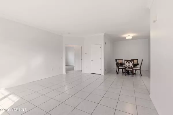 45 Deer Chase Lane, Lakewood, NJ 08701