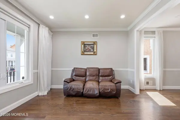46 Blue River Way, Lakewood, NJ 08701
