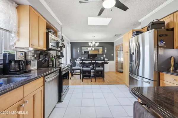 1209 Pacific Avenue, Beachwood, NJ 08722