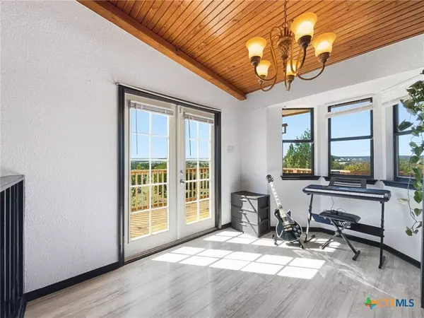 2401 Phyllis DR, Copperas Cove, TX 76522