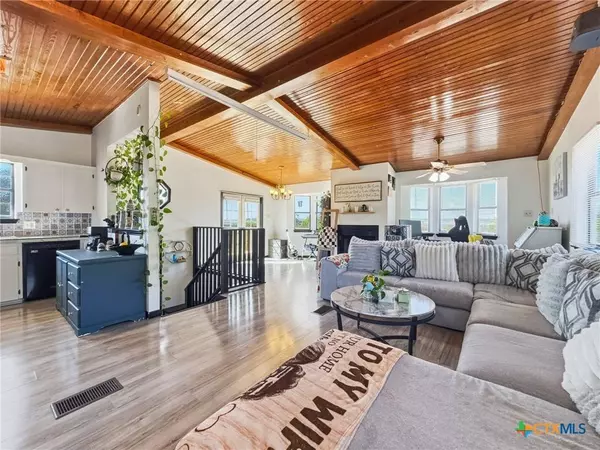 2401 Phyllis DR, Copperas Cove, TX 76522