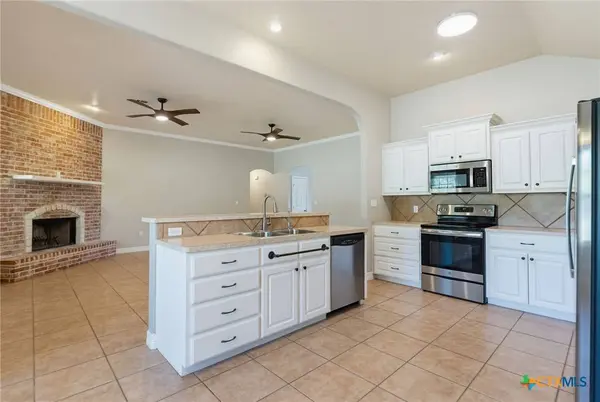 111 Kathy ST, Gatesville, TX 76528