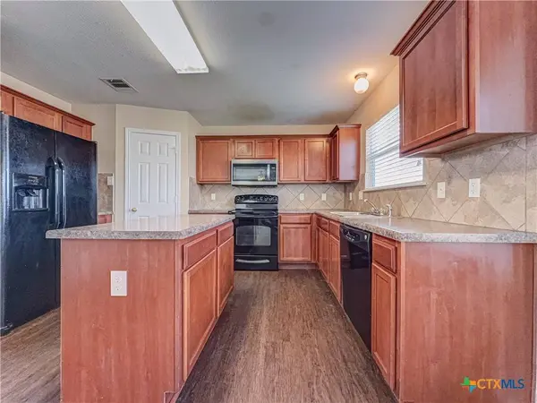 5012 Lions Gate LN, Killeen, TX 76549
