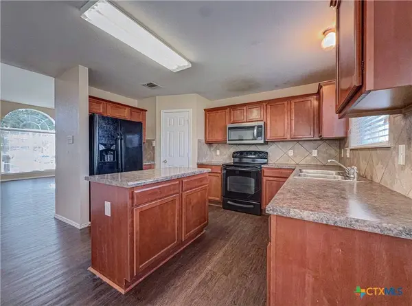 5012 Lions Gate LN, Killeen, TX 76549
