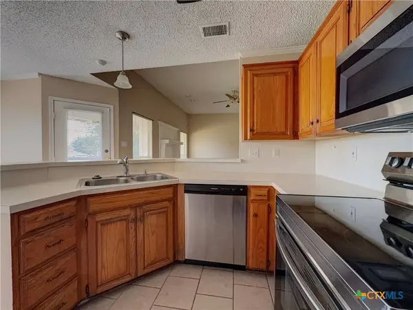 1813 Rally LN, Harker Heights, TX 76548