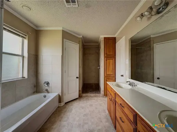 1813 Rally LN, Harker Heights, TX 76548