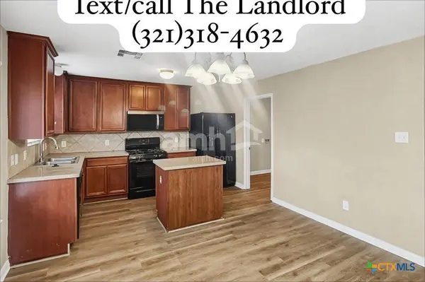 17901 N Mickle Creek Drive CRK #2, Houston, TX 77049