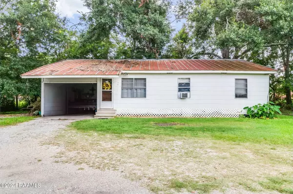902 Domingue ST, Scott, LA 70583