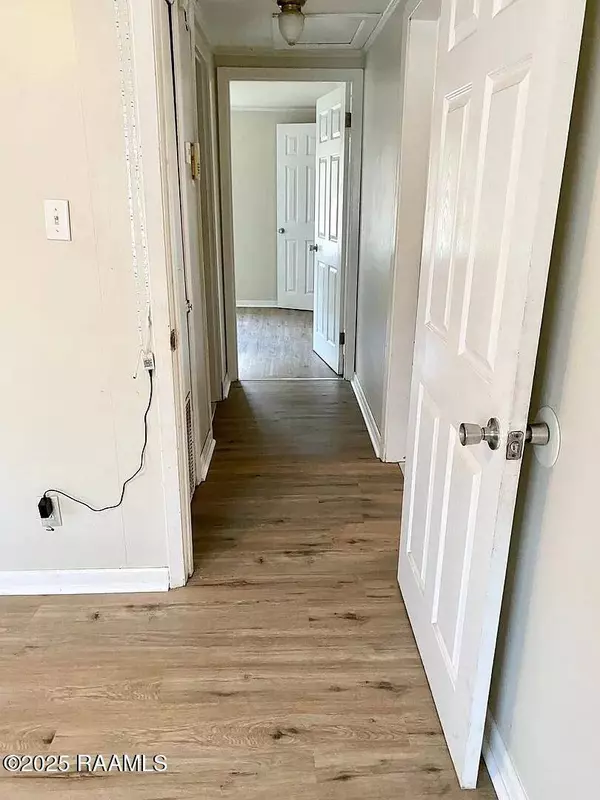 406 D Arceneaux RD, Scott, LA 70583