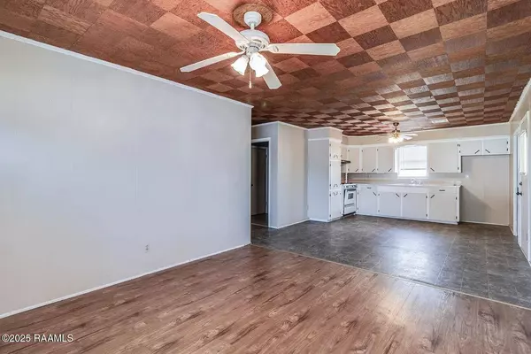 907 Elizabeth ST, Scott, LA 70583