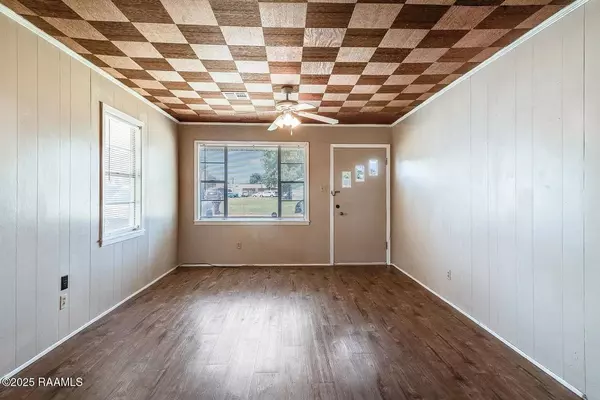 907 Elizabeth ST, Scott, LA 70583