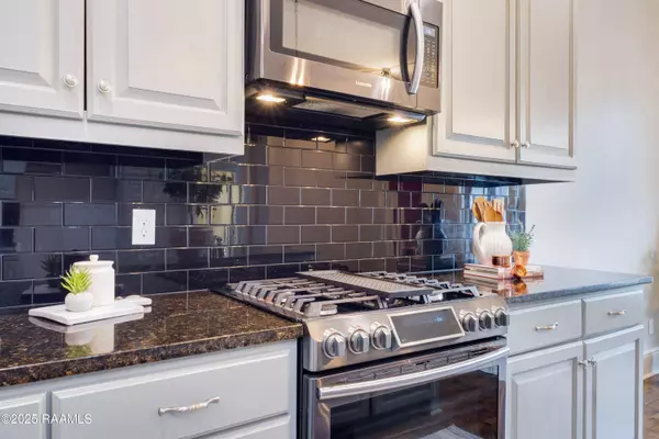 207 Narrow Way DR, Lafayette, LA 70508