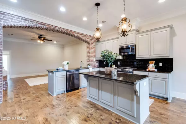 207 Narrow Way DR, Lafayette, LA 70508