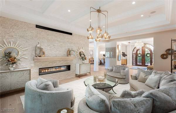 22 Castle Oaks CT, Las Vegas, NV 89141