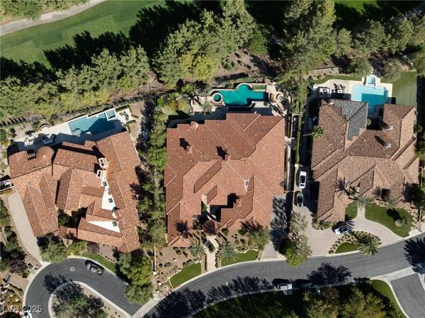 22 Castle Oaks CT, Las Vegas, NV 89141