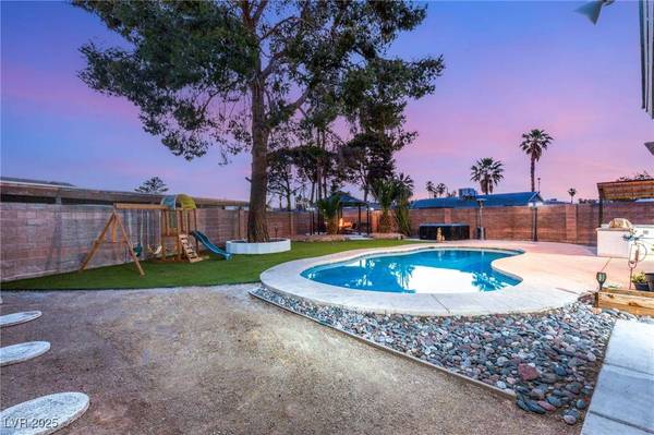 4764 Lana DR, Las Vegas, NV 89121