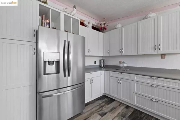 22411 Kennebec LN, Columbia, CA 95310